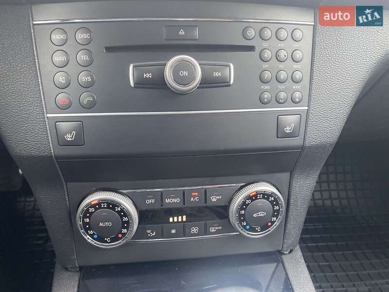 Внедорожник / Кроссовер Mercedes-Benz GLK-Class 2010 в Киеве