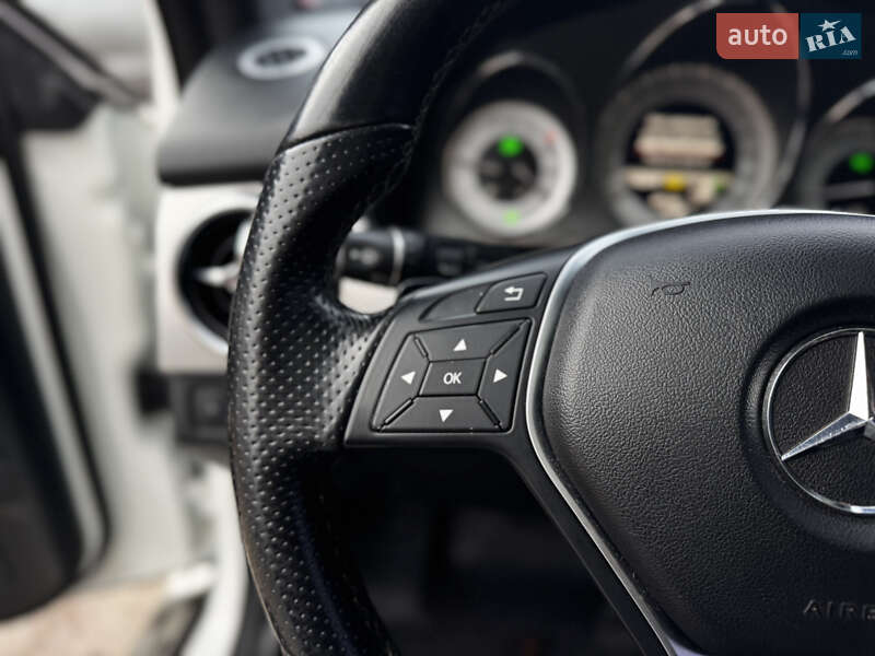 Позашляховик / Кросовер Mercedes-Benz GLK-Class 2012 в Житомирі