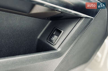 Позашляховик / Кросовер Mercedes-Benz GLK-Class 2012 в  фото 26 Позашляховик / Кросовер Mercedes-Benz GLK-Class 2012 в
