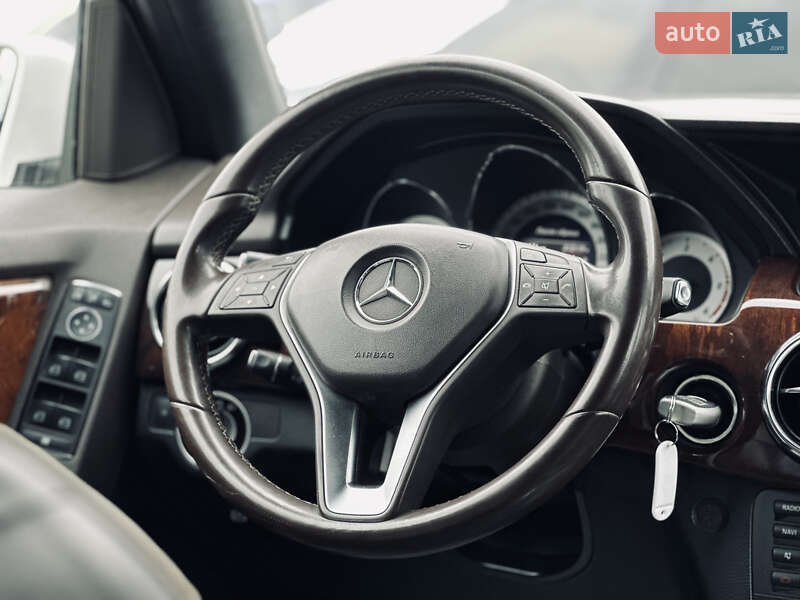 Внедорожник / Кроссовер Mercedes-Benz GLK-Class 2012 в Кременчуге
