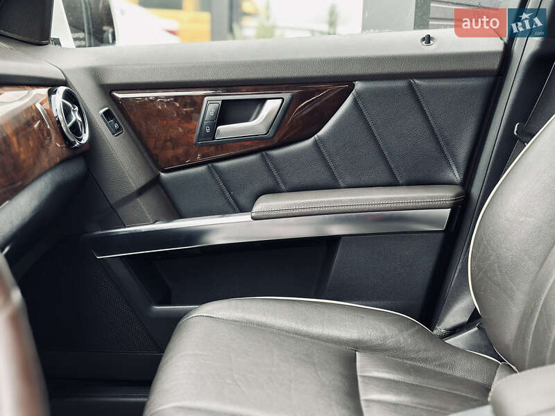 Внедорожник / Кроссовер Mercedes-Benz GLK-Class 2012 в Кременчуге
