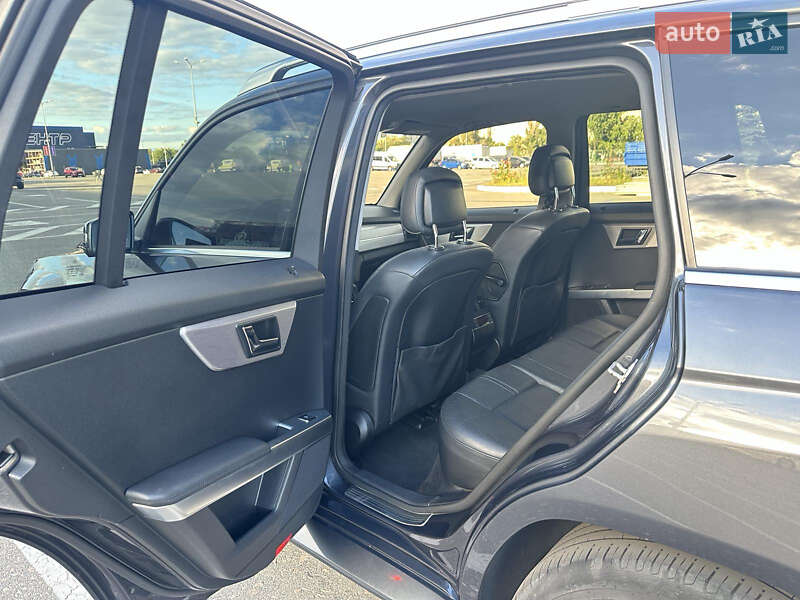 Внедорожник / Кроссовер Mercedes-Benz GLK-Class 2009 в Иванкове фото 5 Внедорожник / Кроссовер Mercedes-Benz GLK-Class 2009 в Иванкове