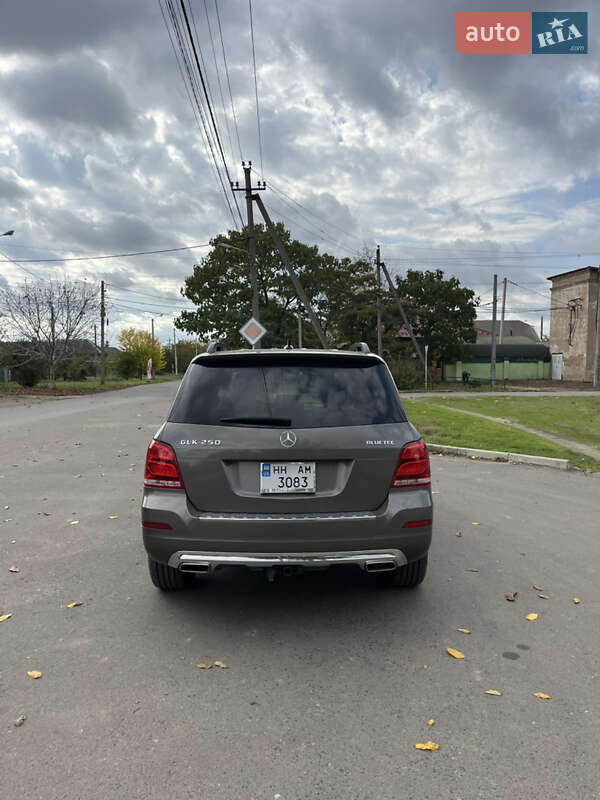 Внедорожник / Кроссовер Mercedes-Benz GLK-Class 2015 в Измаиле фото 5 Внедорожник / Кроссовер Mercedes-Benz GLK-Class 2015 в Измаиле