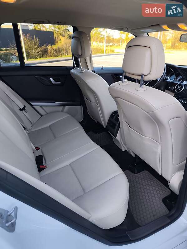 Внедорожник / Кроссовер Mercedes-Benz GLK-Class 2015 в Самборе фото 14 Внедорожник / Кроссовер Mercedes-Benz GLK-Class 2015 в Самборе