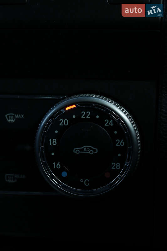 Позашляховик / Кросовер Mercedes-Benz GLK-Class 2010 в Львові фото 39 Позашляховик / Кросовер Mercedes-Benz GLK-Class 2010 в Львові