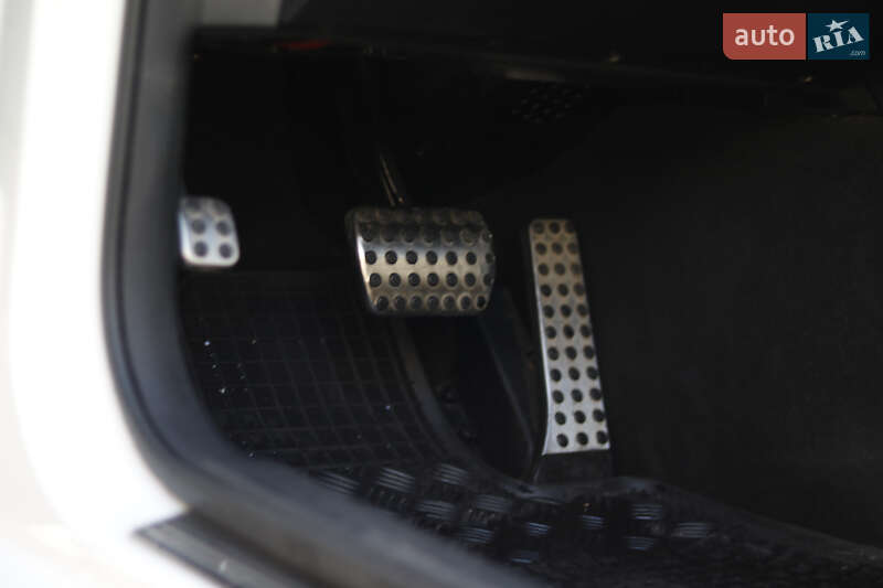 Позашляховик / Кросовер Mercedes-Benz GLK-Class 2010 в Львові фото 49 Позашляховик / Кросовер Mercedes-Benz GLK-Class 2010 в Львові