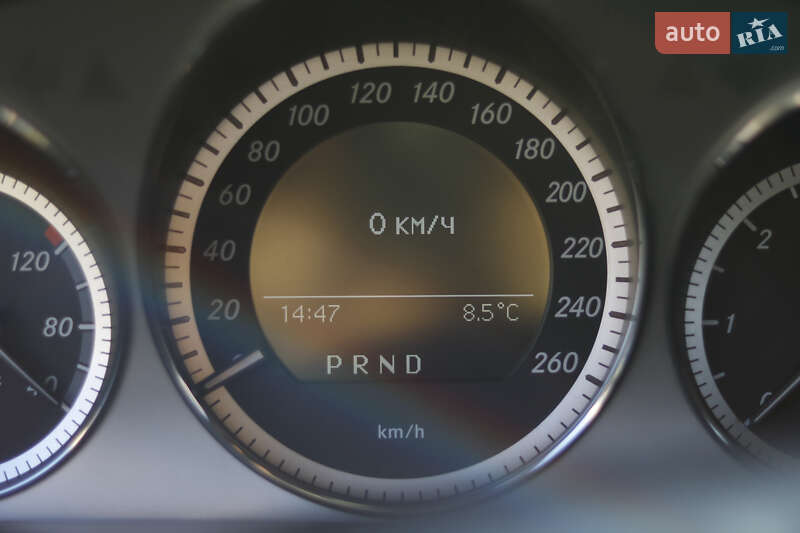 Позашляховик / Кросовер Mercedes-Benz GLK-Class 2010 в Львові фото 15 Позашляховик / Кросовер Mercedes-Benz GLK-Class 2010 в Львові