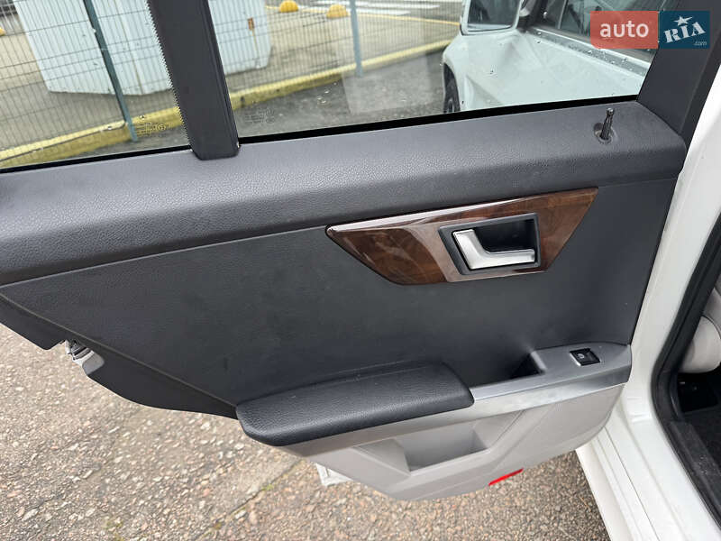 Внедорожник / Кроссовер Mercedes-Benz GLK-Class 2014 в Киеве