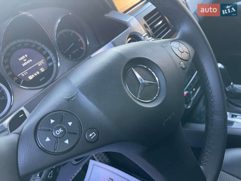 Внедорожник / Кроссовер Mercedes-Benz GLK-Class 2011 в Ровно