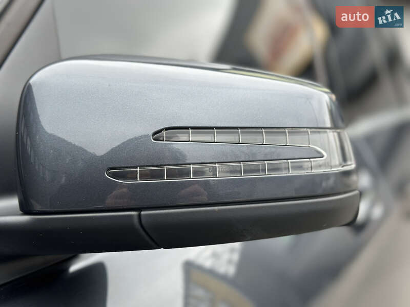 Внедорожник / Кроссовер Mercedes-Benz GLK-Class 2012 в Киеве