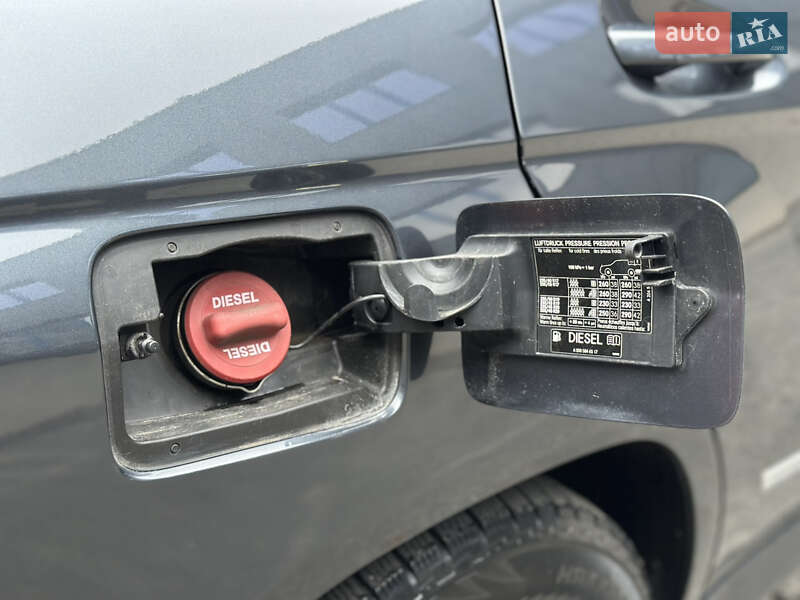 Внедорожник / Кроссовер Mercedes-Benz GLK-Class 2012 в Киеве