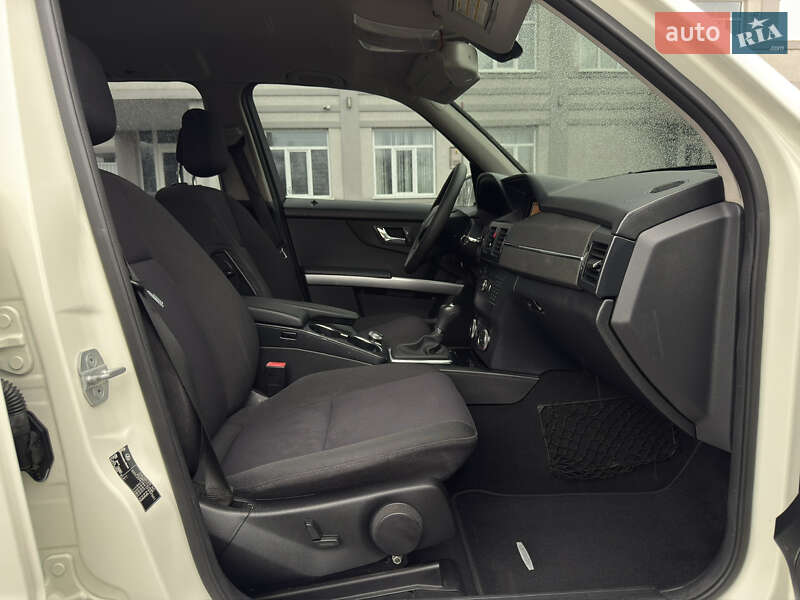 Внедорожник / Кроссовер Mercedes-Benz GLK-Class 2011 в Черновцах