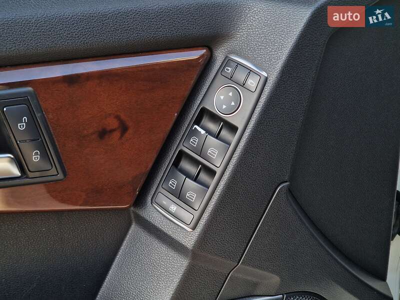 Позашляховик / Кросовер Mercedes-Benz GLK-Class 2011 в Одесі