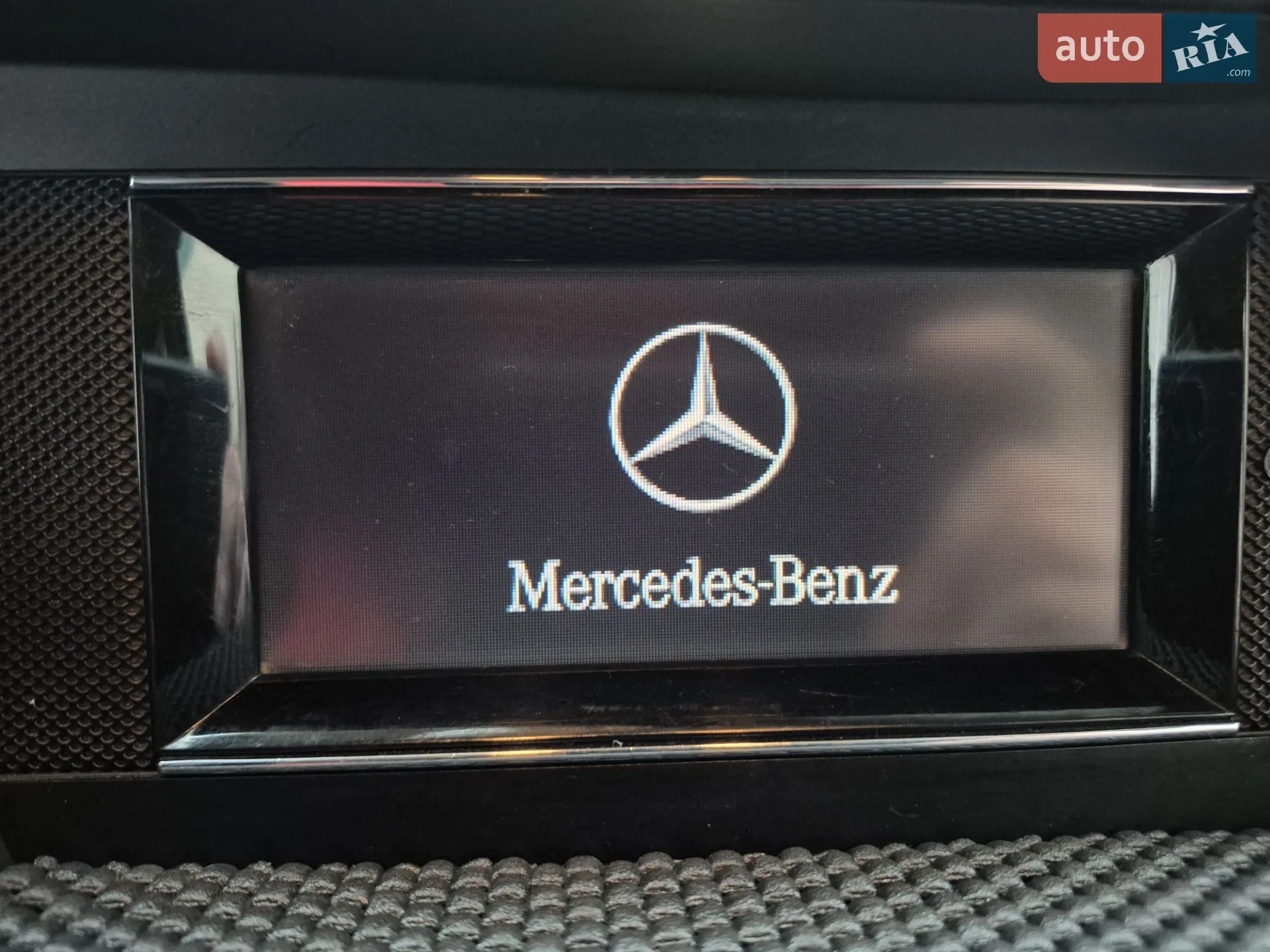2011 Mercedes-Benz GLK-klasse - мініатюра 36