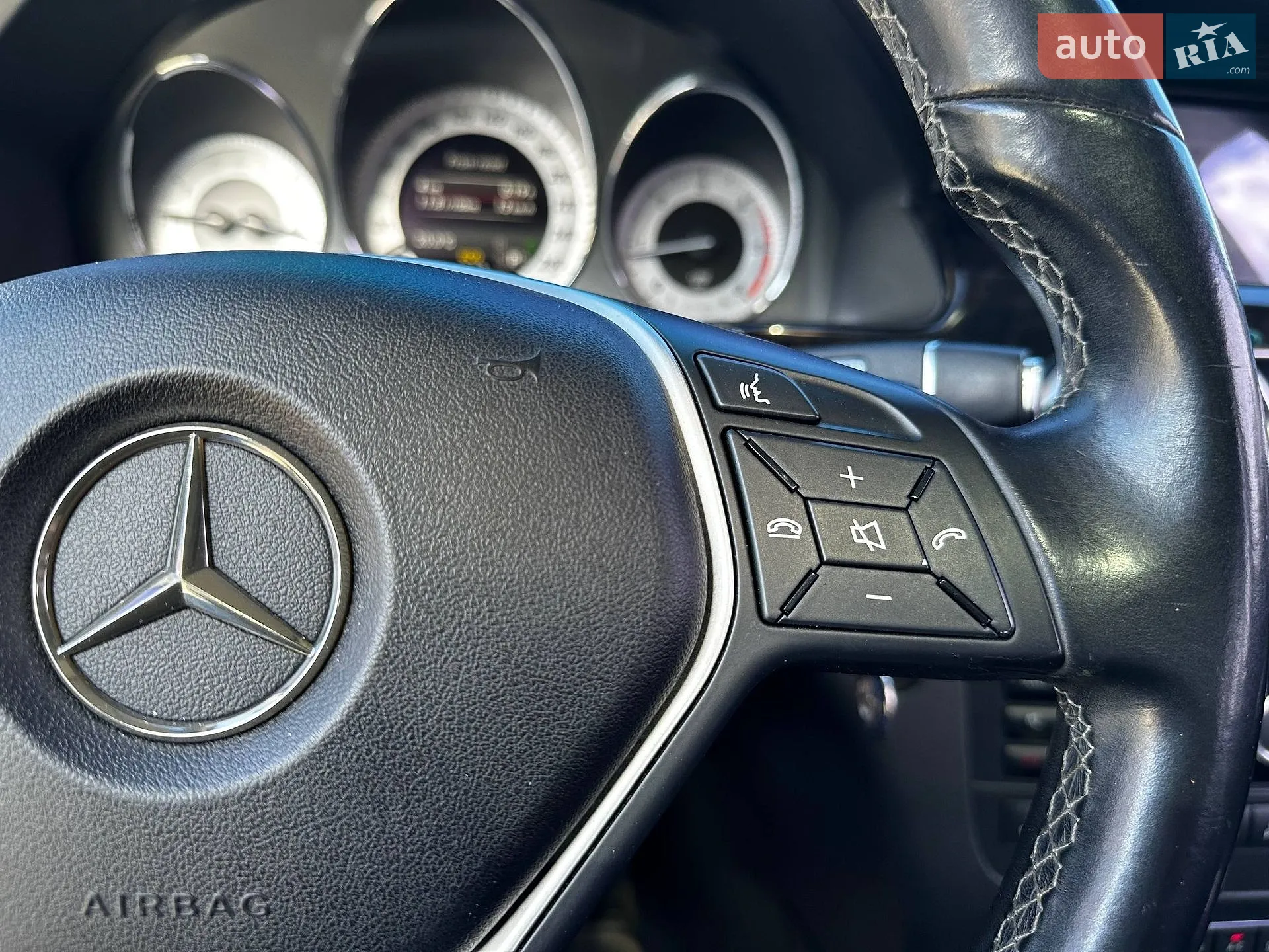 2014 Mercedes-Benz GLK-klasse - мініатюра 32