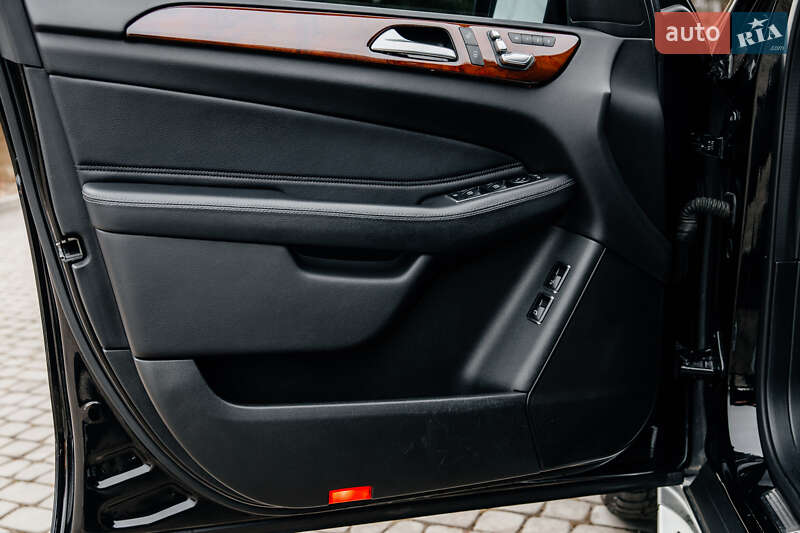 Внедорожник / Кроссовер Mercedes-Benz GLS-Class 2018 в Луцке фото 32 Внедорожник / Кроссовер Mercedes-Benz GLS-Class 2018 в Луцке