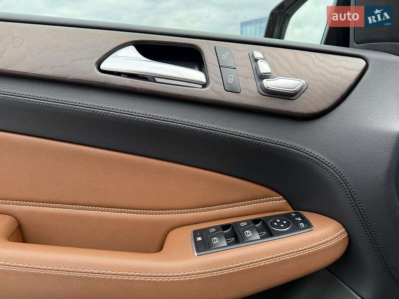 Внедорожник / Кроссовер Mercedes-Benz GLS-Class 2017 в Киеве фото 53 Внедорожник / Кроссовер Mercedes-Benz GLS-Class 2017 в Киеве