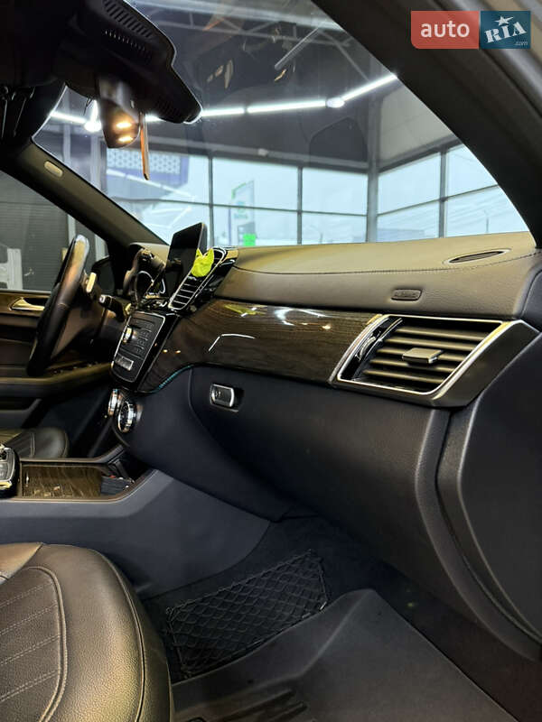 Позашляховик / Кросовер Mercedes-Benz GLS-Class 2016 в Чернівцях