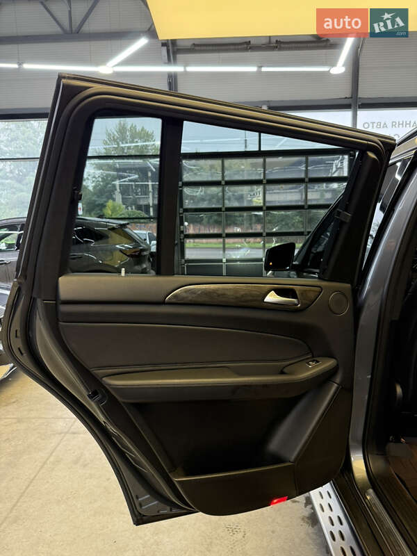 Позашляховик / Кросовер Mercedes-Benz GLS-Class 2016 в Чернівцях