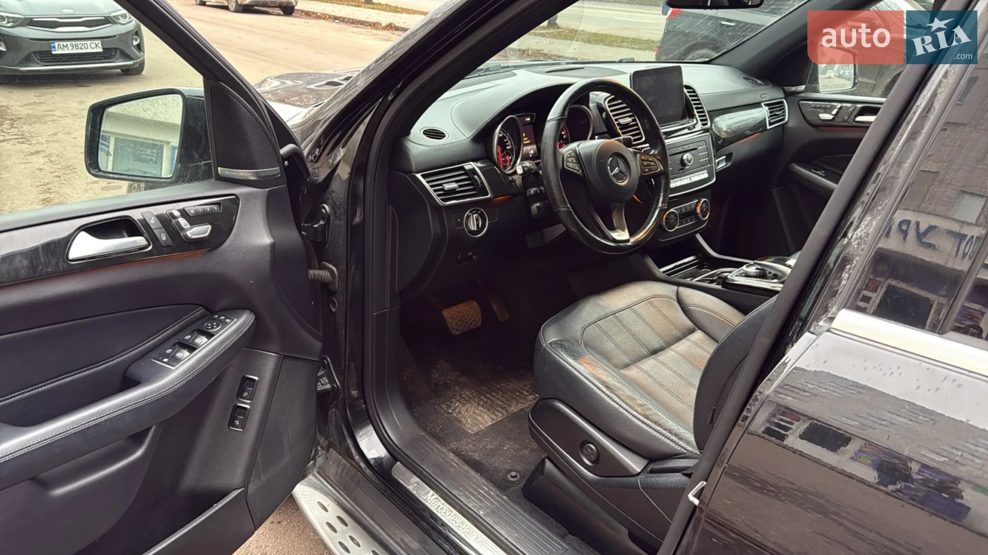 Mercedes-Benz GLS-Class 2017 VIN 4JGDF6EE3JB073582 фото оголошення 30 з 48
