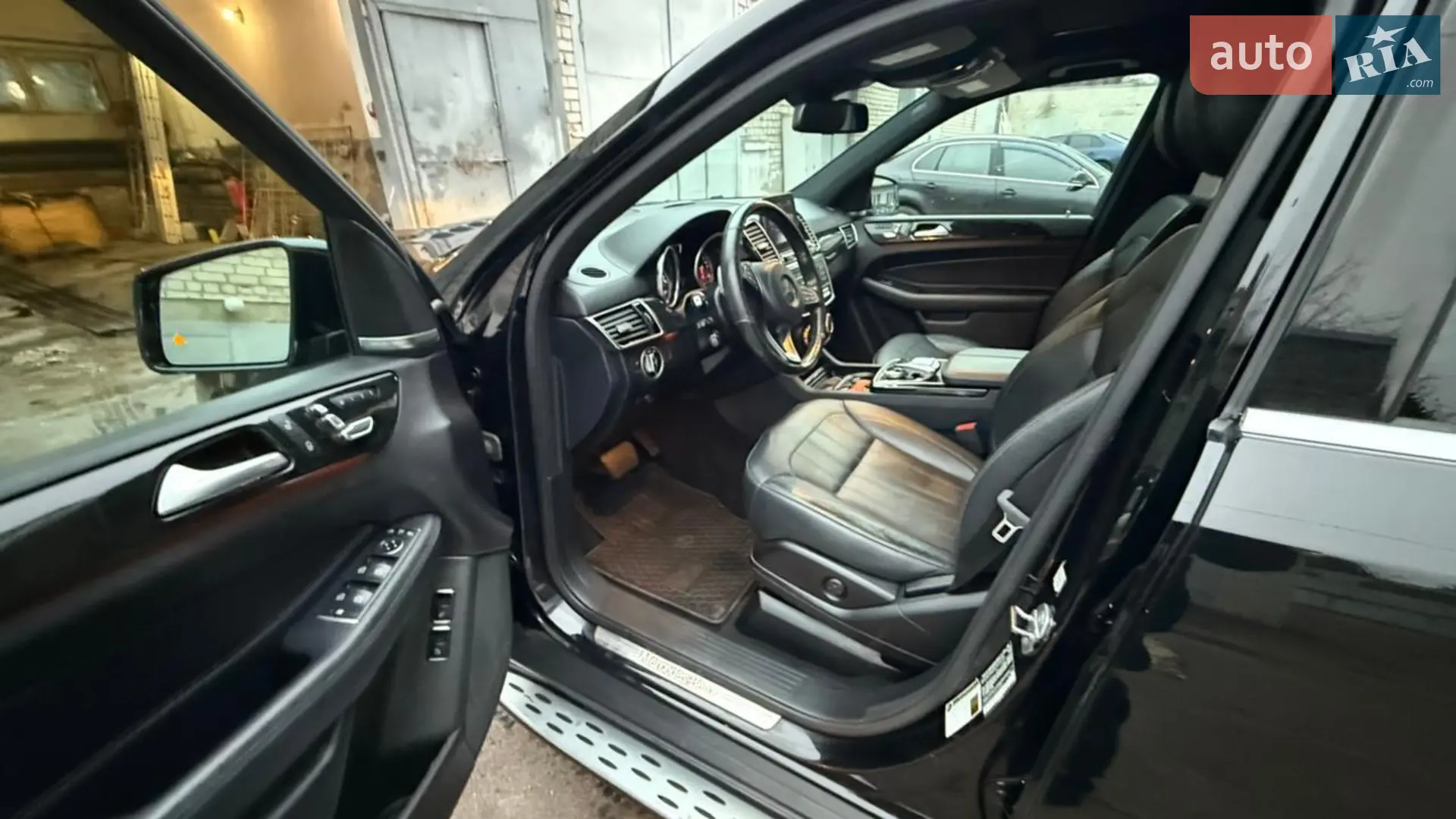 Mercedes-Benz GLS-Class 2017 VIN 4JGDF6EE3JB073582 фото оголошення 33 з 48