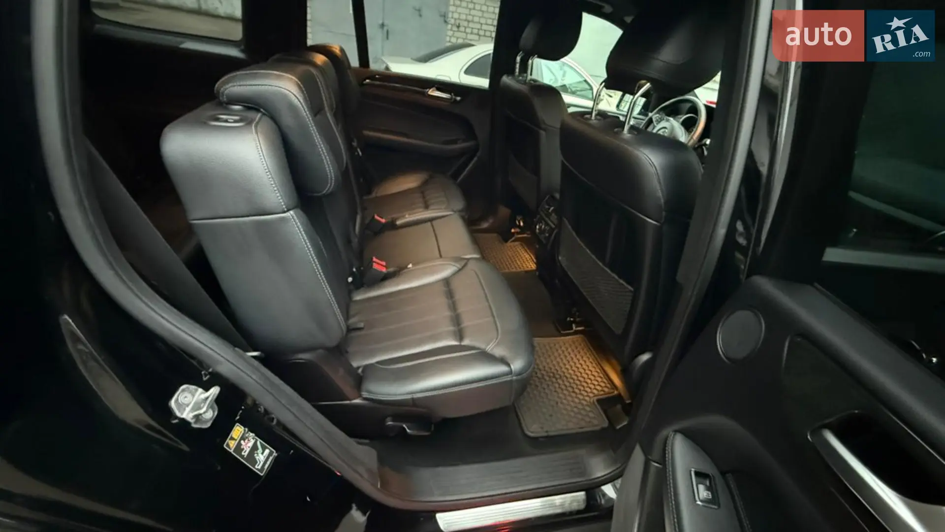 Mercedes-Benz GLS-Class 2017 VIN 4JGDF6EE3JB073582 фото оголошення 40 з 48