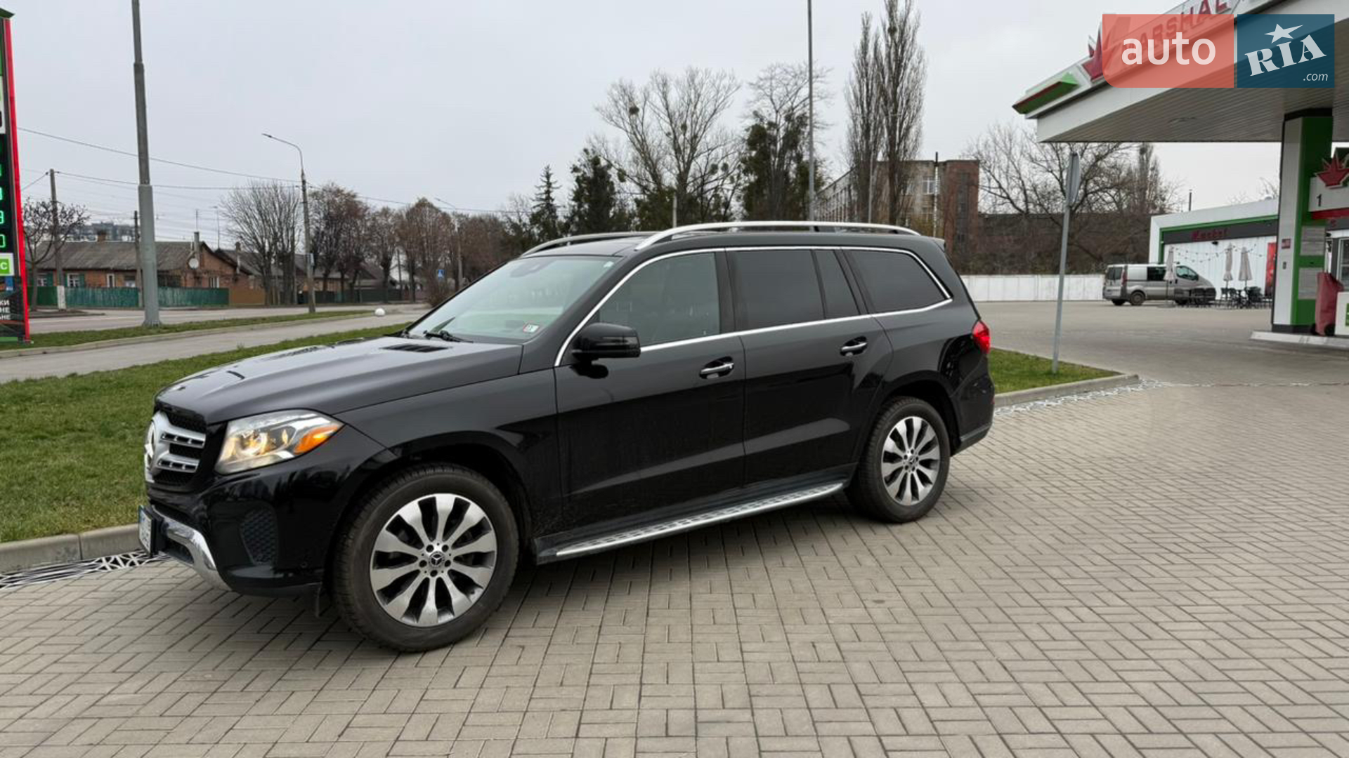 Mercedes-Benz GLS-Class 2017 VIN 4JGDF6EE3JB073582 фото оголошення 16 з 48