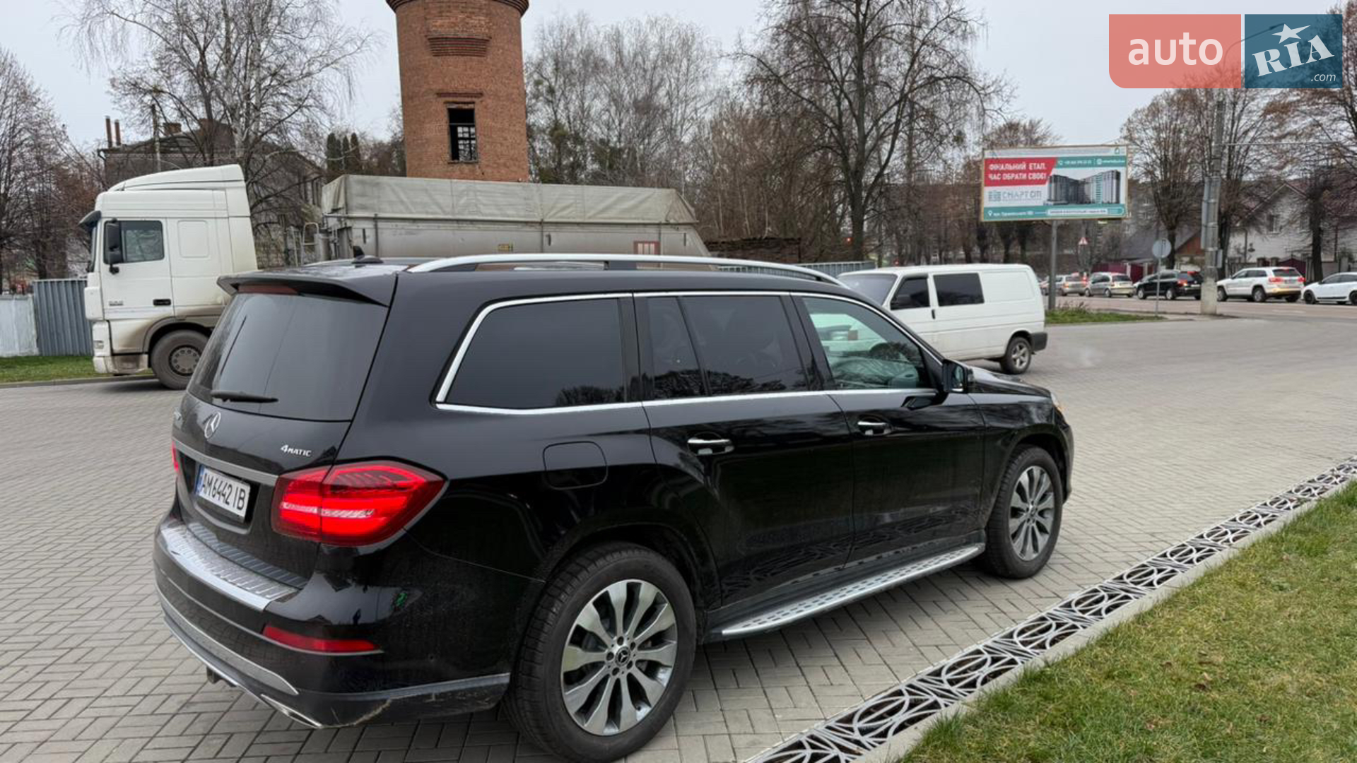 Mercedes-Benz GLS-Class 2017 VIN 4JGDF6EE3JB073582 фото оголошення 19 з 48
