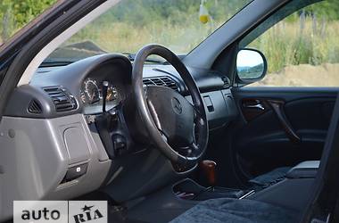 Внедорожник / Кроссовер Mercedes-Benz M-Class 2000 в 