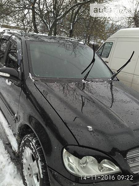 Позашляховик / Кросовер Mercedes-Benz M-Class 2004 в Києві