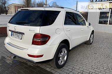 Внедорожник / Кроссовер Mercedes-Benz M-Class 2010 в Виннице