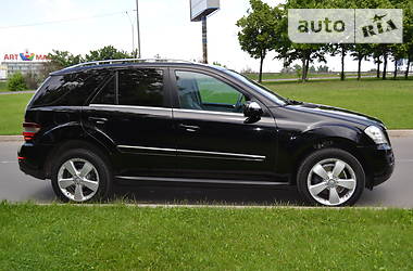 Позашляховик / Кросовер Mercedes-Benz M-Class 2009 в 