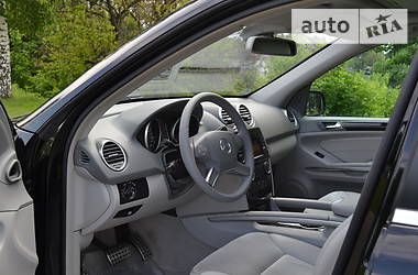 Позашляховик / Кросовер Mercedes-Benz M-Class 2009 в 