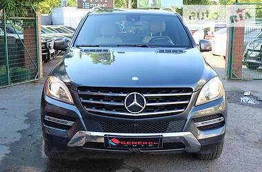 Позашляховик / Кросовер Mercedes-Benz M-Class 2015 в 