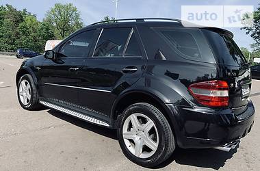 Позашляховик / Кросовер Mercedes-Benz M-Class 2008 в 