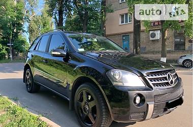 Позашляховик / Кросовер Mercedes-Benz M-Class 2006 в 