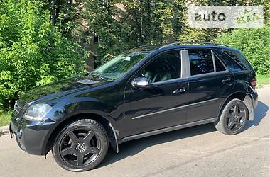 Позашляховик / Кросовер Mercedes-Benz M-Class 2006 в 