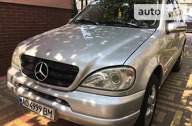 Позашляховик / Кросовер Mercedes-Benz M-Class 2002 в 