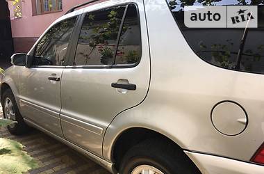 Позашляховик / Кросовер Mercedes-Benz M-Class 2002 в 