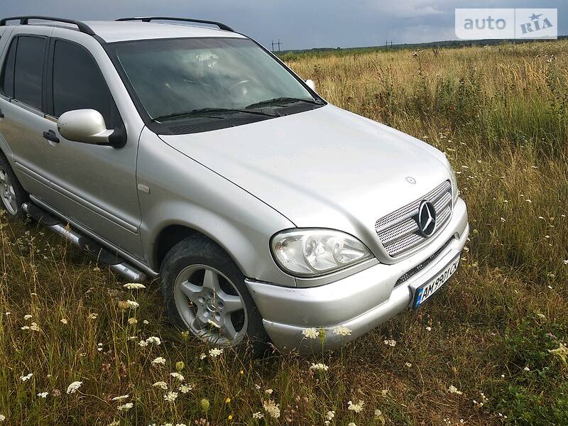 Внедорожник / Кроссовер Mercedes-Benz M-Class 2000 в Житомире