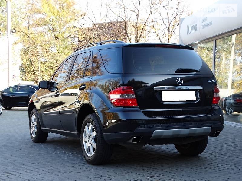 Позашляховик / Кросовер Mercedes-Benz M-Class 2006 в Дніпрі