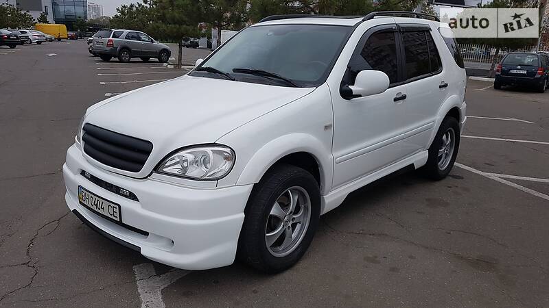 Позашляховик / Кросовер Mercedes-Benz M-Class 1999 в Одесі