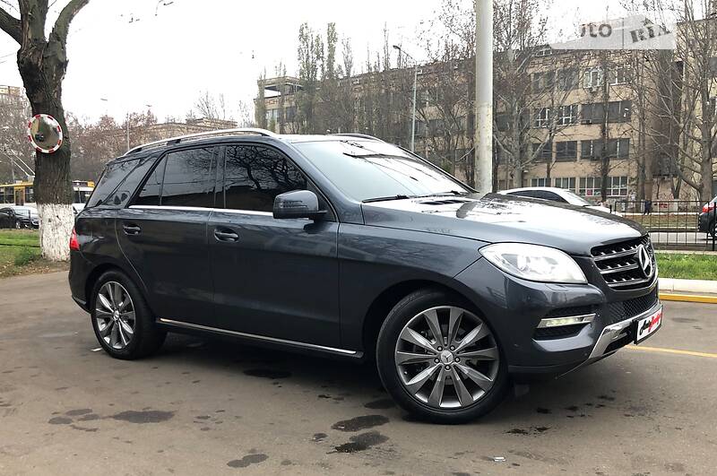 Позашляховик / Кросовер Mercedes-Benz M-Class 2013 в Одесі