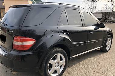 Позашляховик / Кросовер Mercedes-Benz M-Class 2007 в 