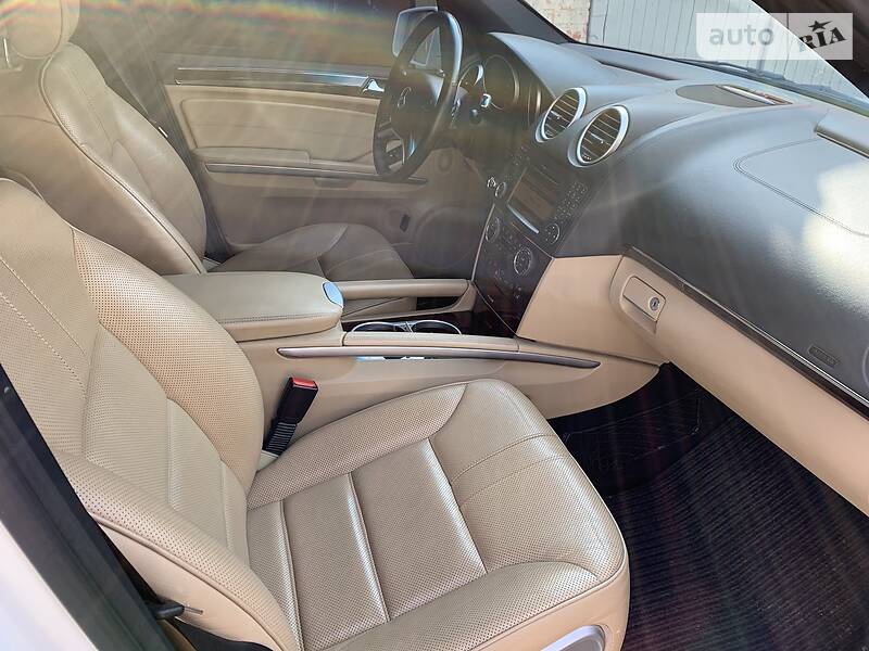 Позашляховик / Кросовер Mercedes-Benz M-Class 2011 в Харкові