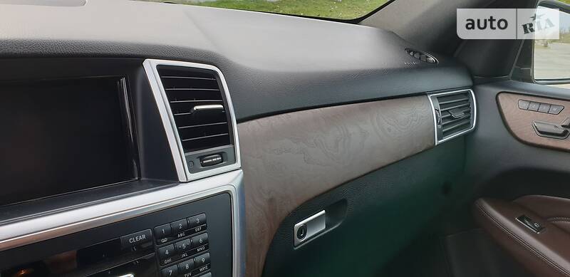 Позашляховик / Кросовер Mercedes-Benz M-Class 2013 в Херсоні фото 27 Позашляховик / Кросовер Mercedes-Benz M-Class 2013 в Херсоні