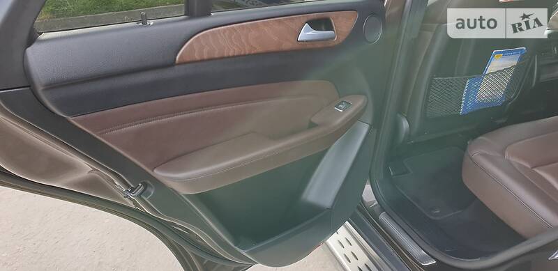 Позашляховик / Кросовер Mercedes-Benz M-Class 2013 в Херсоні фото 35 Позашляховик / Кросовер Mercedes-Benz M-Class 2013 в Херсоні