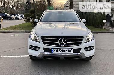 Позашляховик / Кросовер Mercedes-Benz M-Class 2012 в 