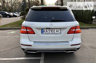 Позашляховик / Кросовер Mercedes-Benz M-Class 2012 в 