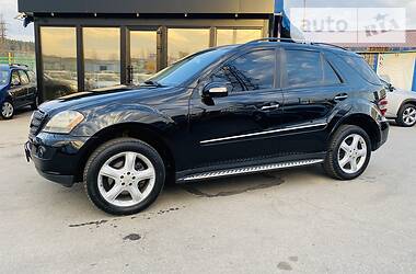 Позашляховик / Кросовер Mercedes-Benz M-Class 2008 в 